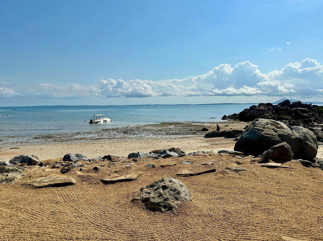 Komba On The Rocks主图