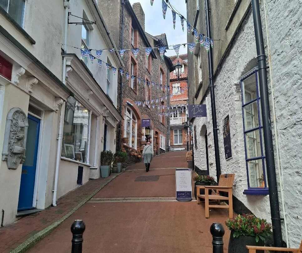 The Crown Hotel主图