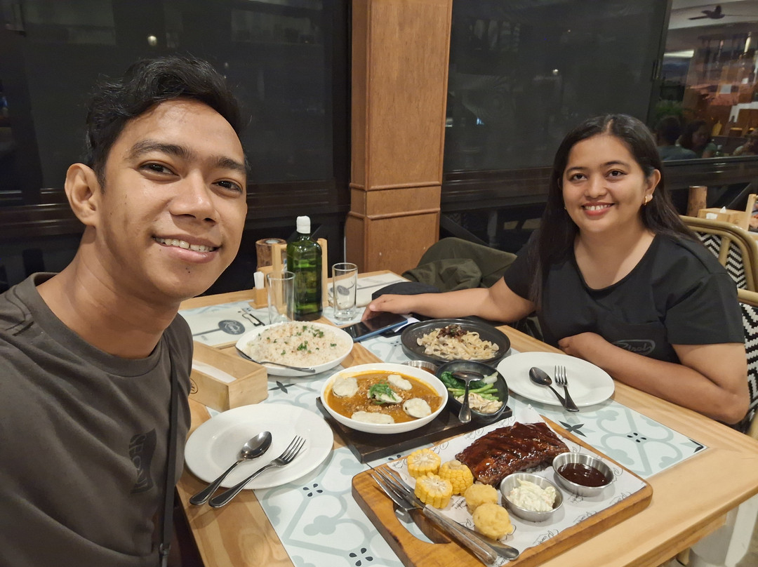 Ricardo's By Cucina Higala