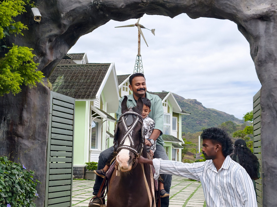 Foggy Knolls Resort主图