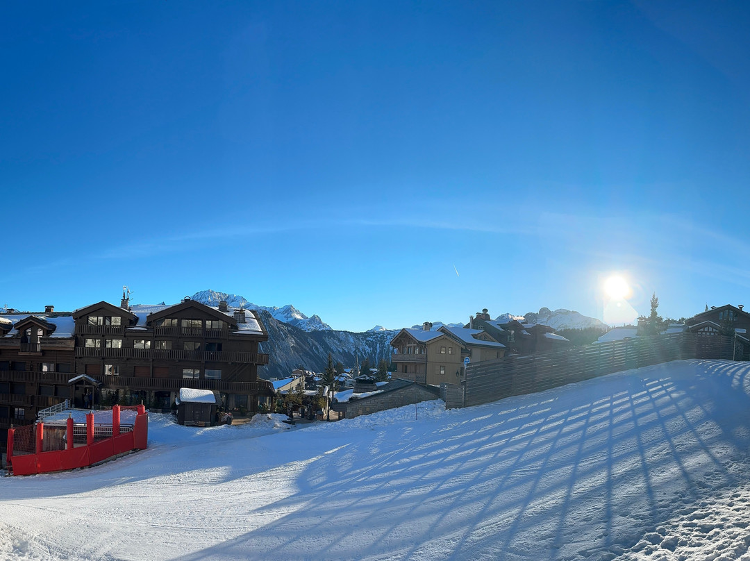 夏必秋酒店主图