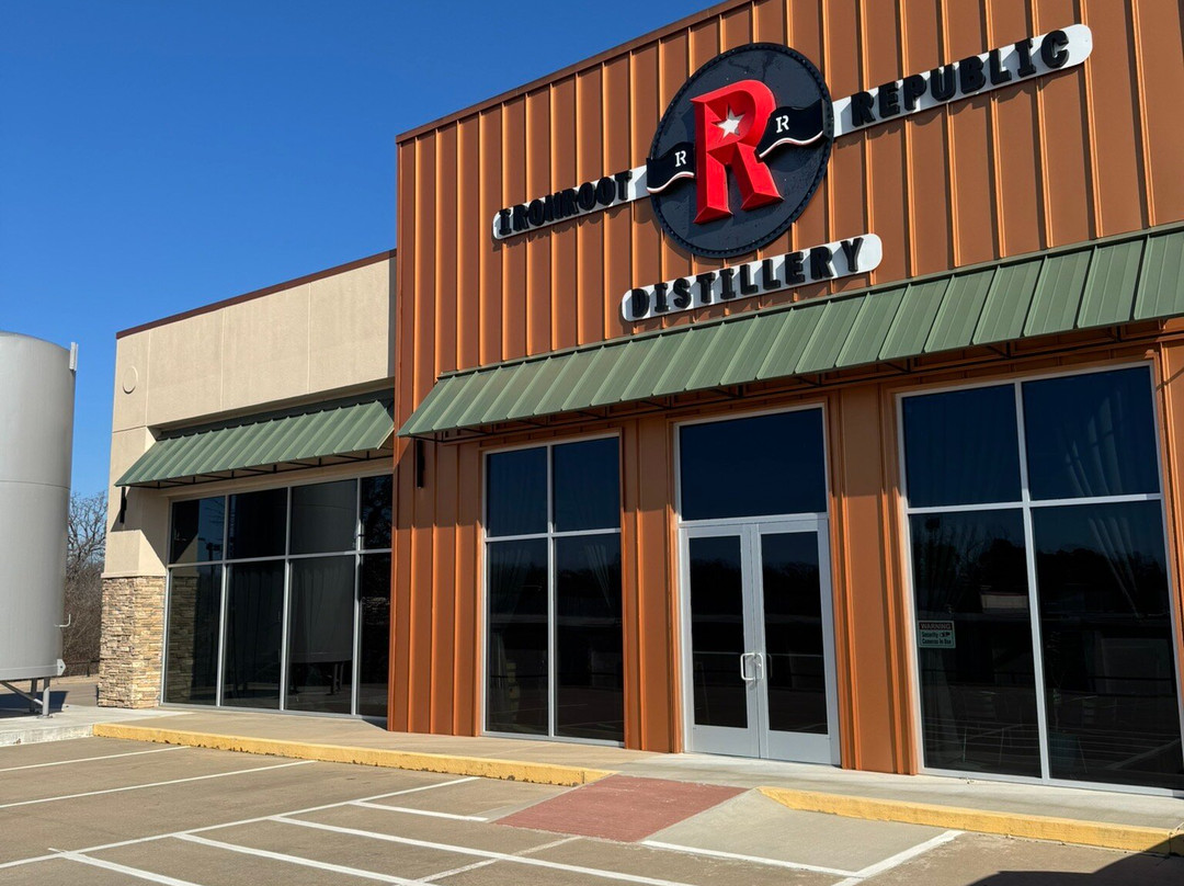 Ironroot Republic-丹尼森必去景点