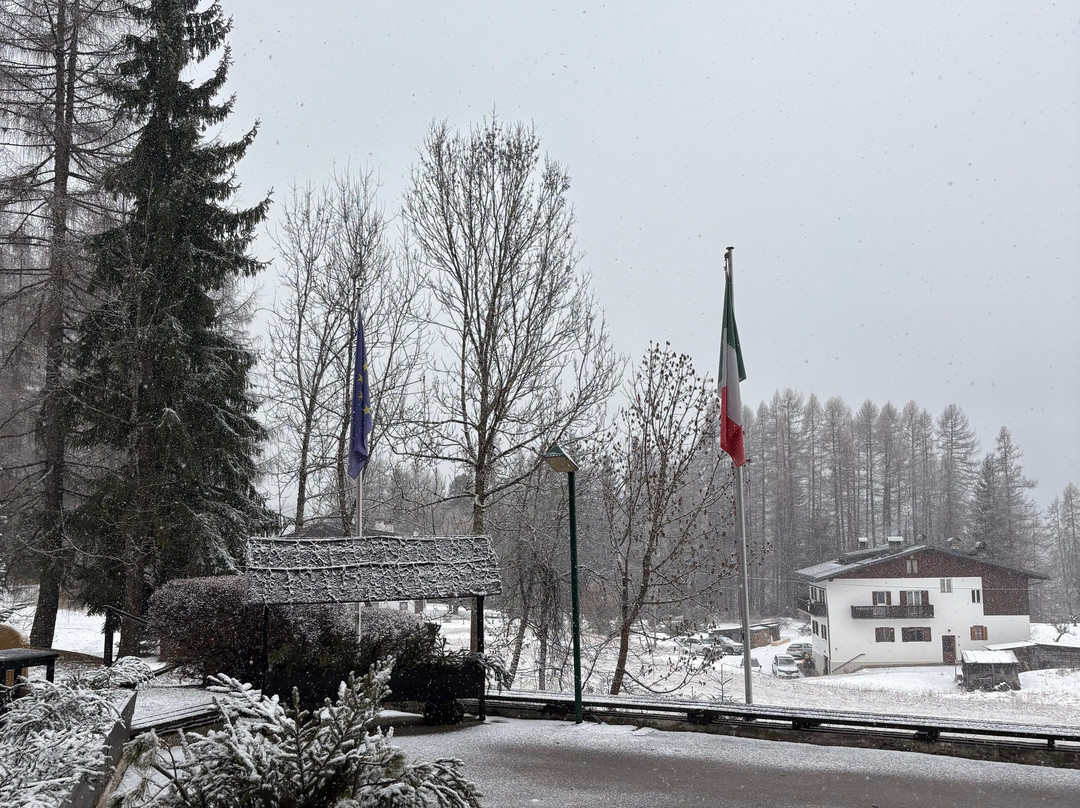 Hotel Mirage Cortina主图