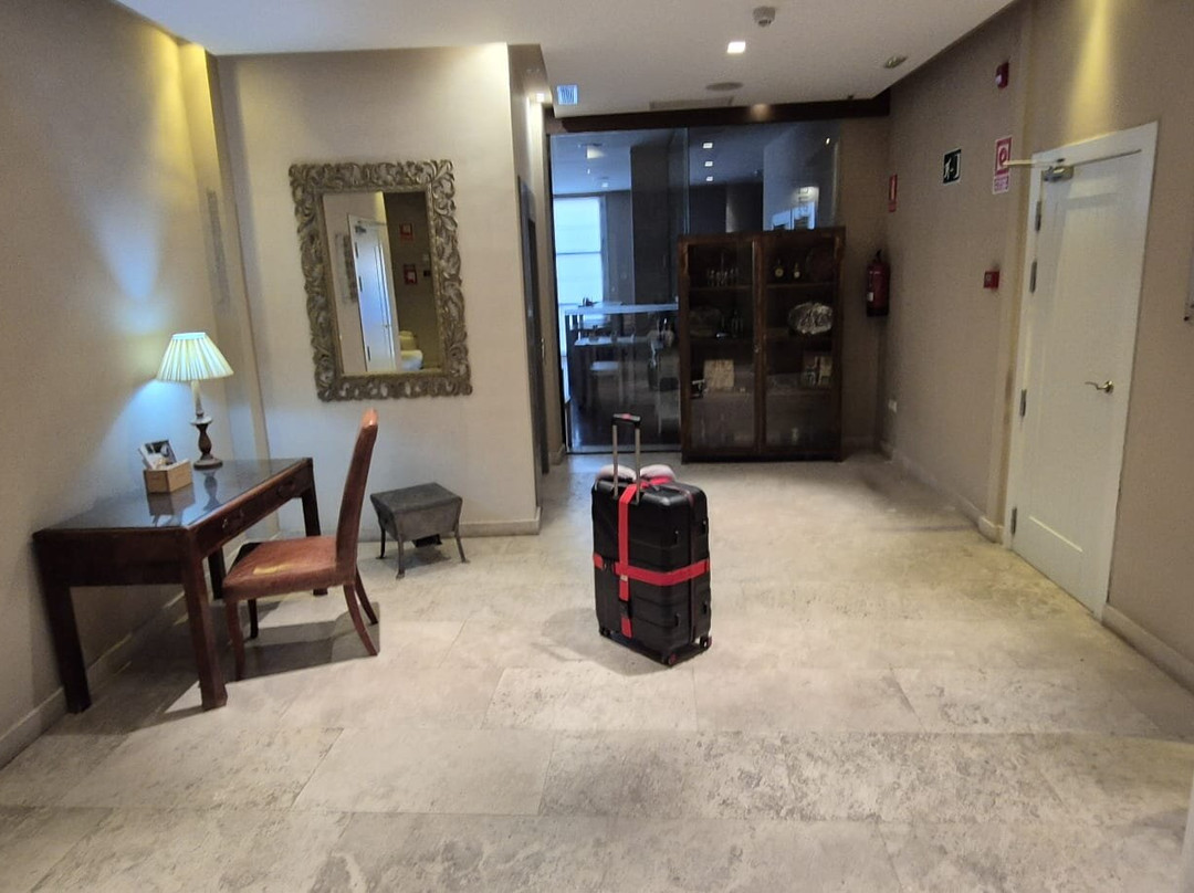 阿尔托拉酒店主图