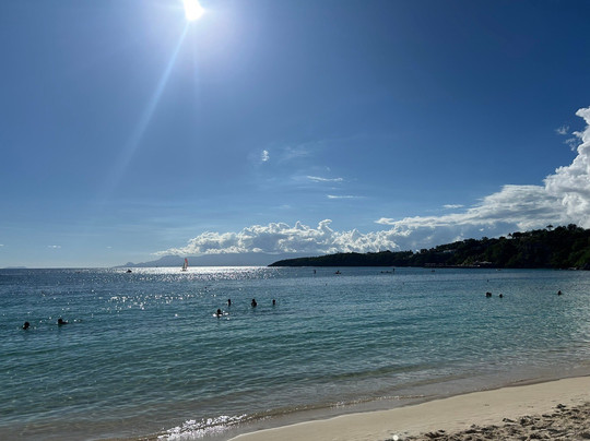 Plage de La Caravelle-Sainte-Anne必去景点