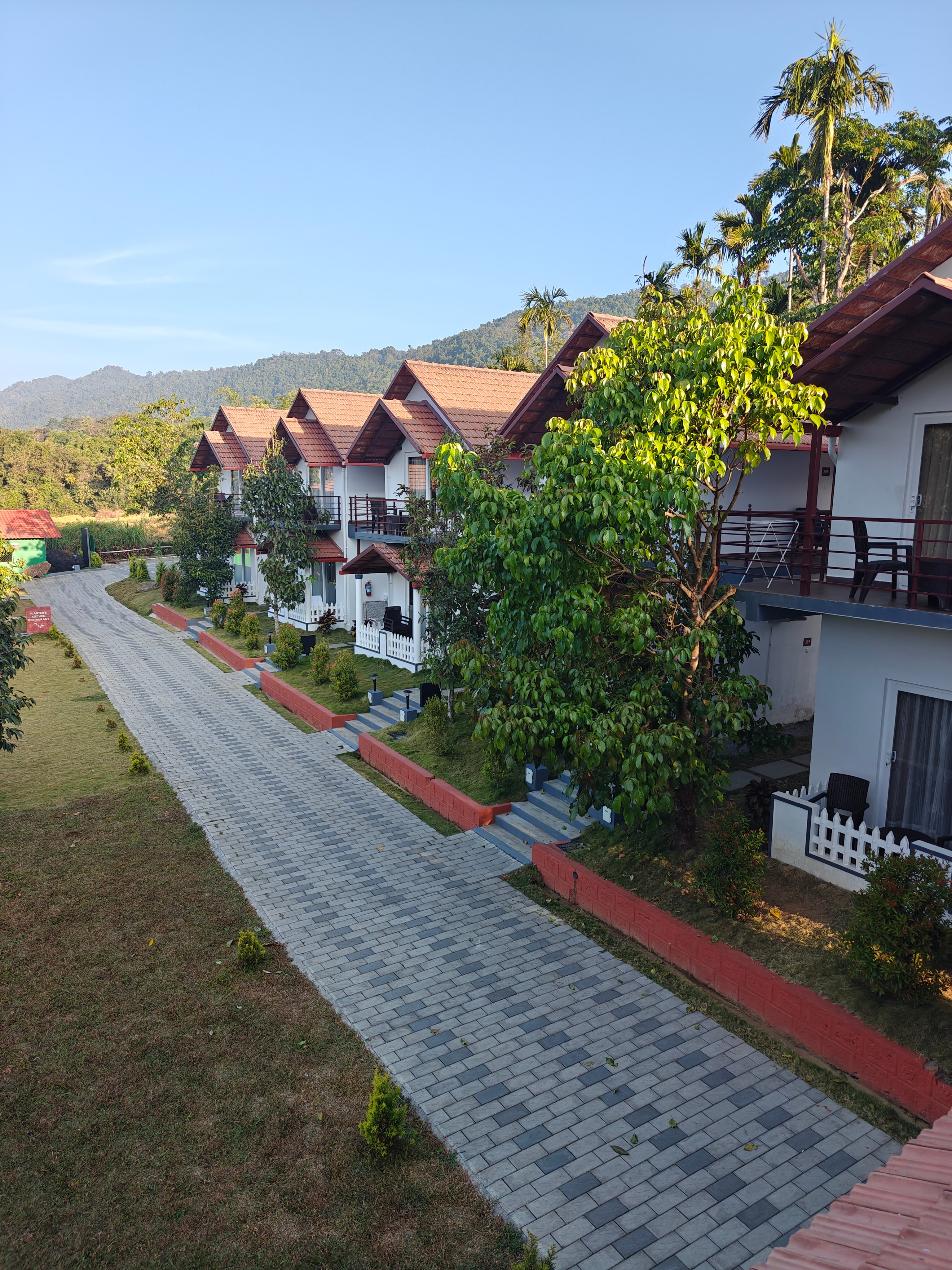 Sterling Brookstone Coorg-官方