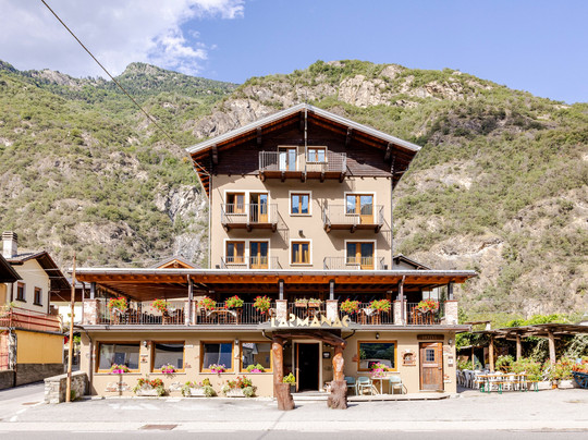 安马娜图比酒店主图