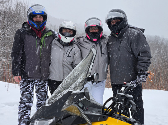 Northern Extremes Snowmobiling-巴特利特必去景点