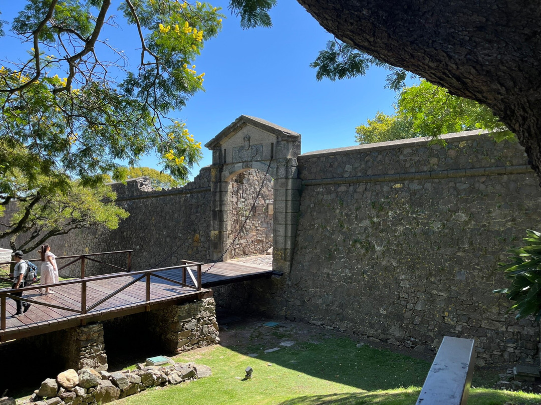 普埃塔休达德拉-科洛尼亚·德尔萨克拉门托城必去景点