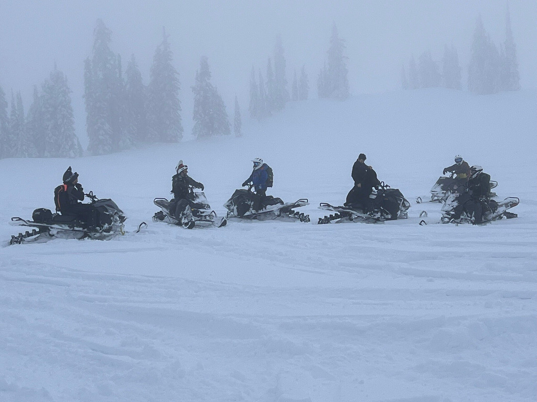 Great Canadian Tours-雷夫尔斯托克必去景点