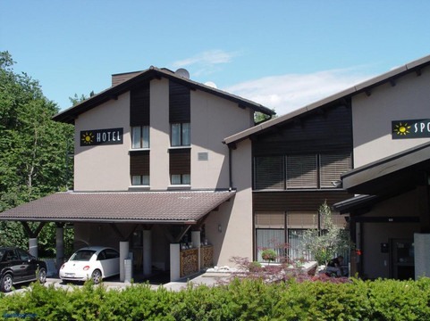 Zizers酒店住宿-Hotel Sportcenter Funf Dorfer