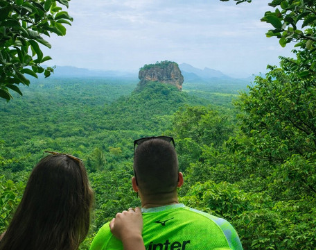 Indunil tours Sri Lanka-Deniyaya必去景点