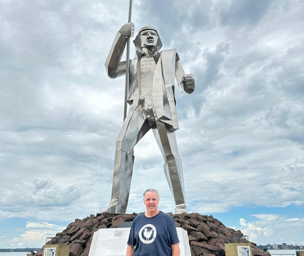 Monumento Andres Guazurari-Posadas必去景点