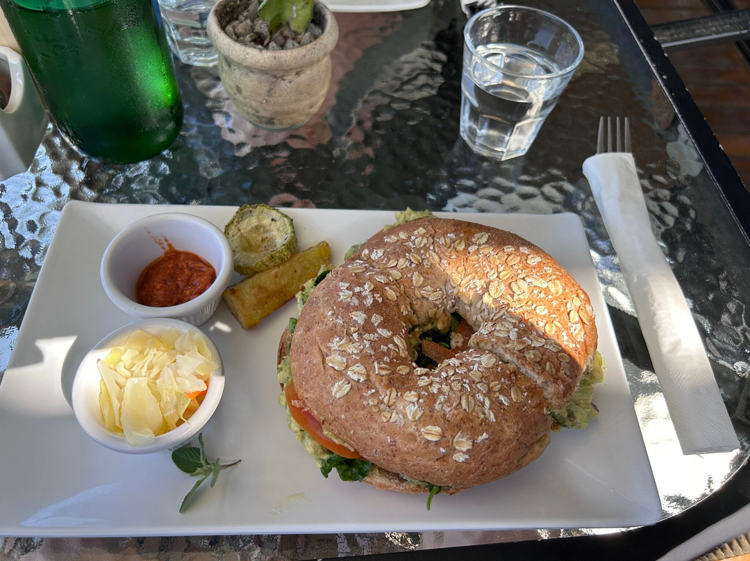 Horizon Hotel & Yoga Center主图