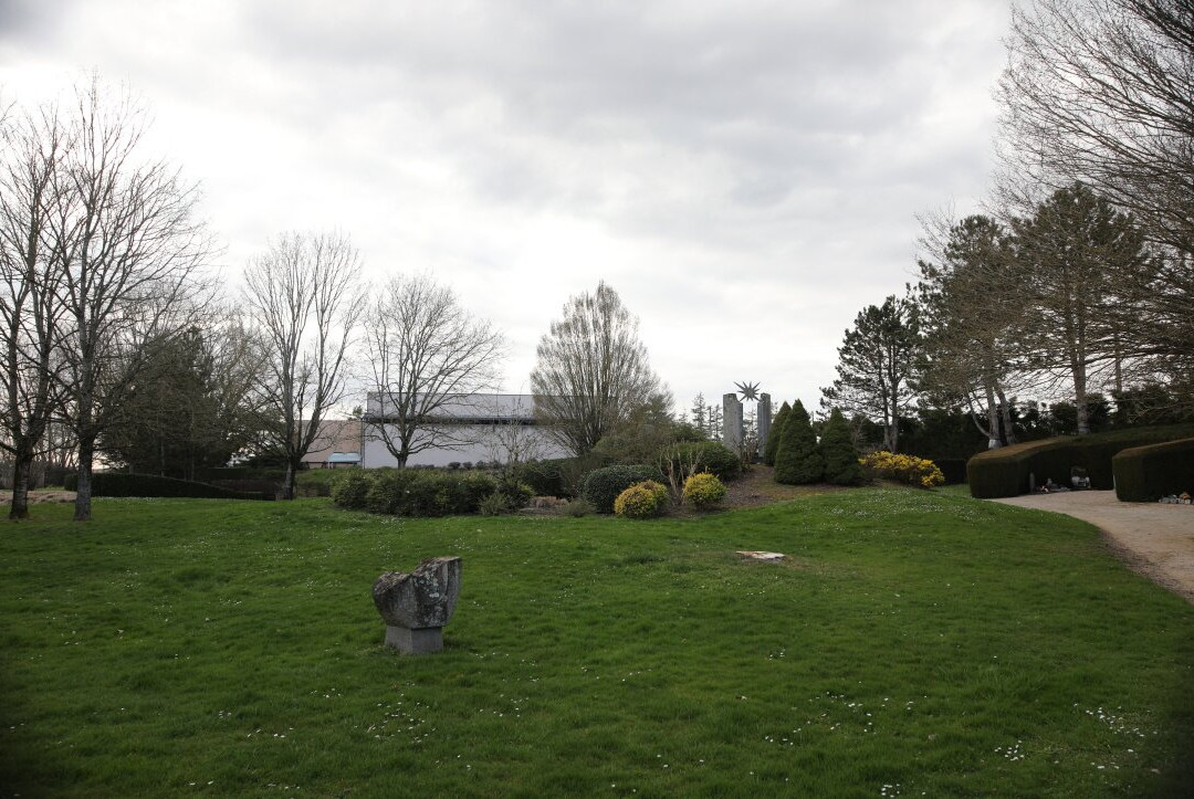 Crématorium de Bourgogne-Crissey必去景点