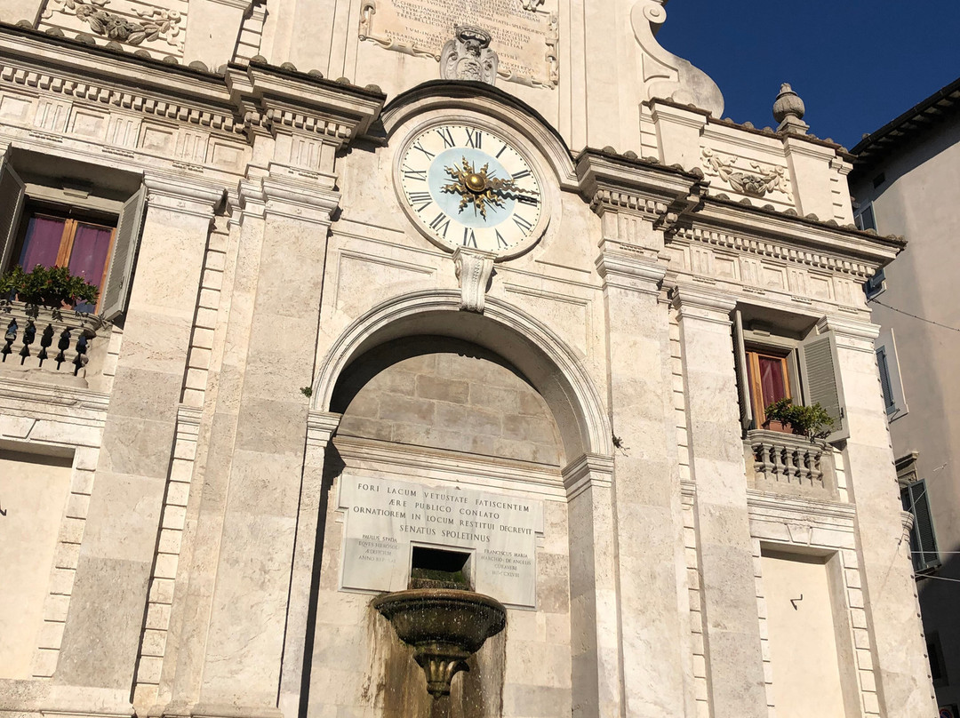 La Fonte di Piazza-Eggi必去景点