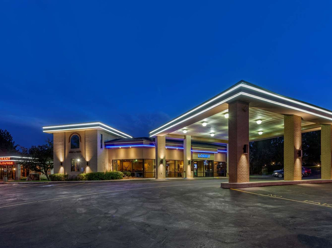 Lonetree酒店住宿-Best Western Dunmar Inn