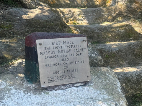 Demce Tours-逍遥海湾必去景点