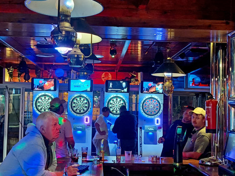 Riders Plaza Bar & Party Place