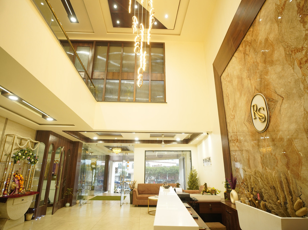 Hotel Rajshree & Bhojnalaya
