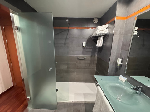 欧罗巴酒店主图