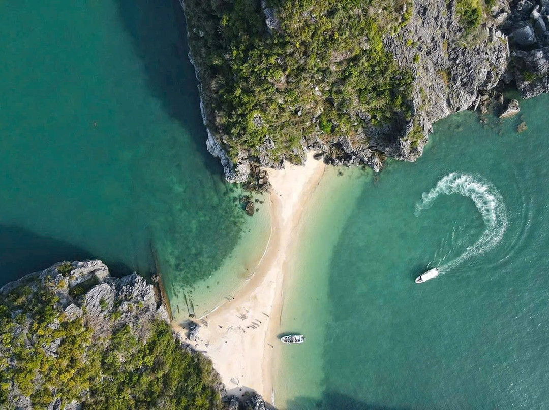 Blue Swimmer Outdoors-下龙湾必去景点