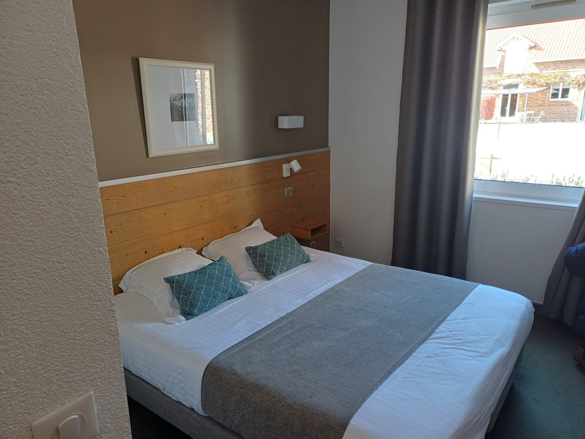 玛努德格维耶酒店-客卧