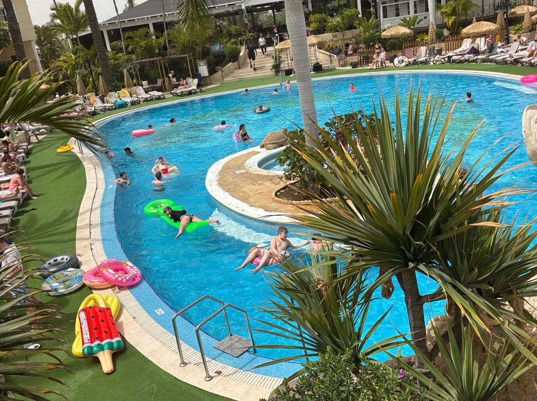 格兰绿洲度假村主图