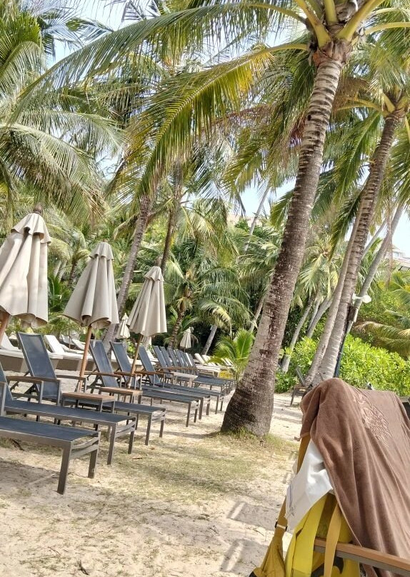 普吉岛凯特睿海湾酒店主图