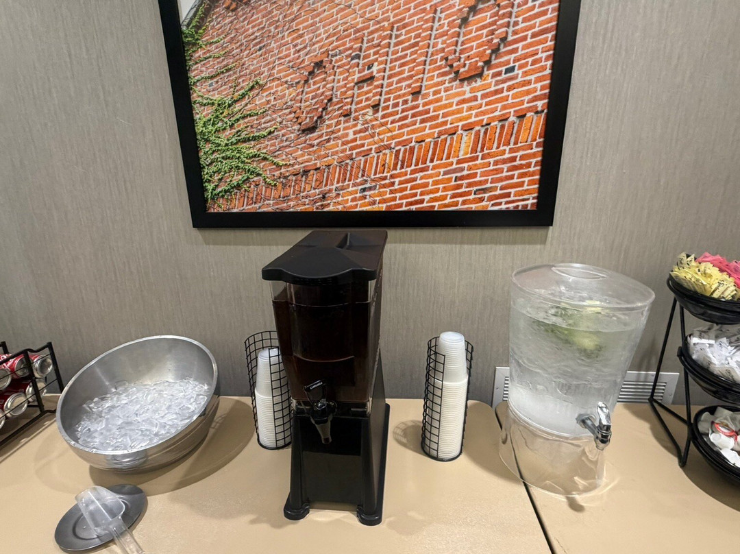 哥伦布北极星德鲁里套房酒店主图