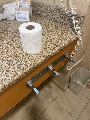 萨尔蒂洛佐纳航空港智选假日酒店-旅行者