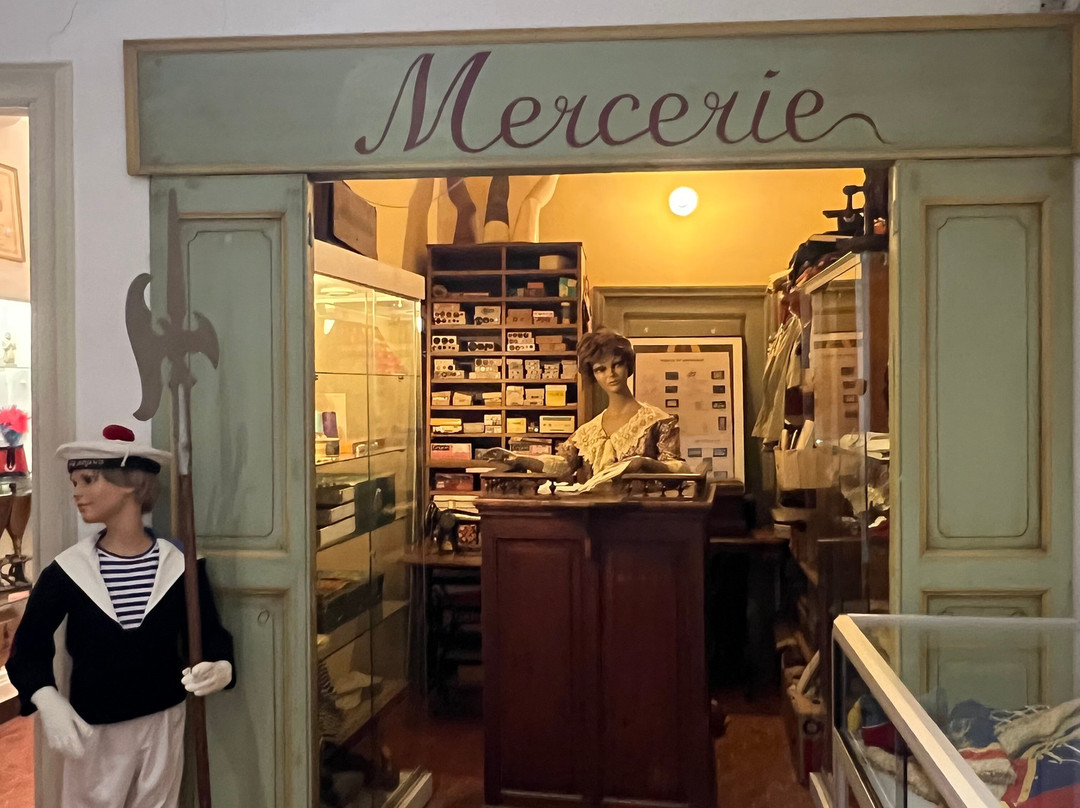 Musée d'Histoire Locale et des Traditions-弗雷瑞斯必去景点