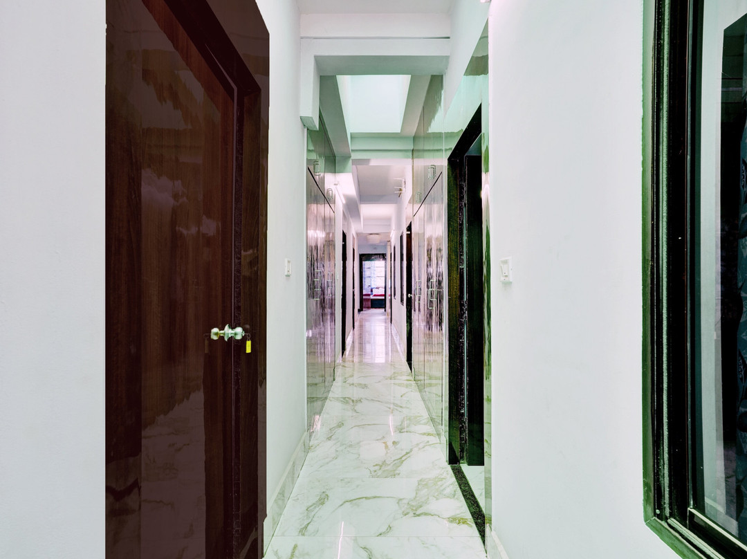 Oyo 827592 Hotel South Inn