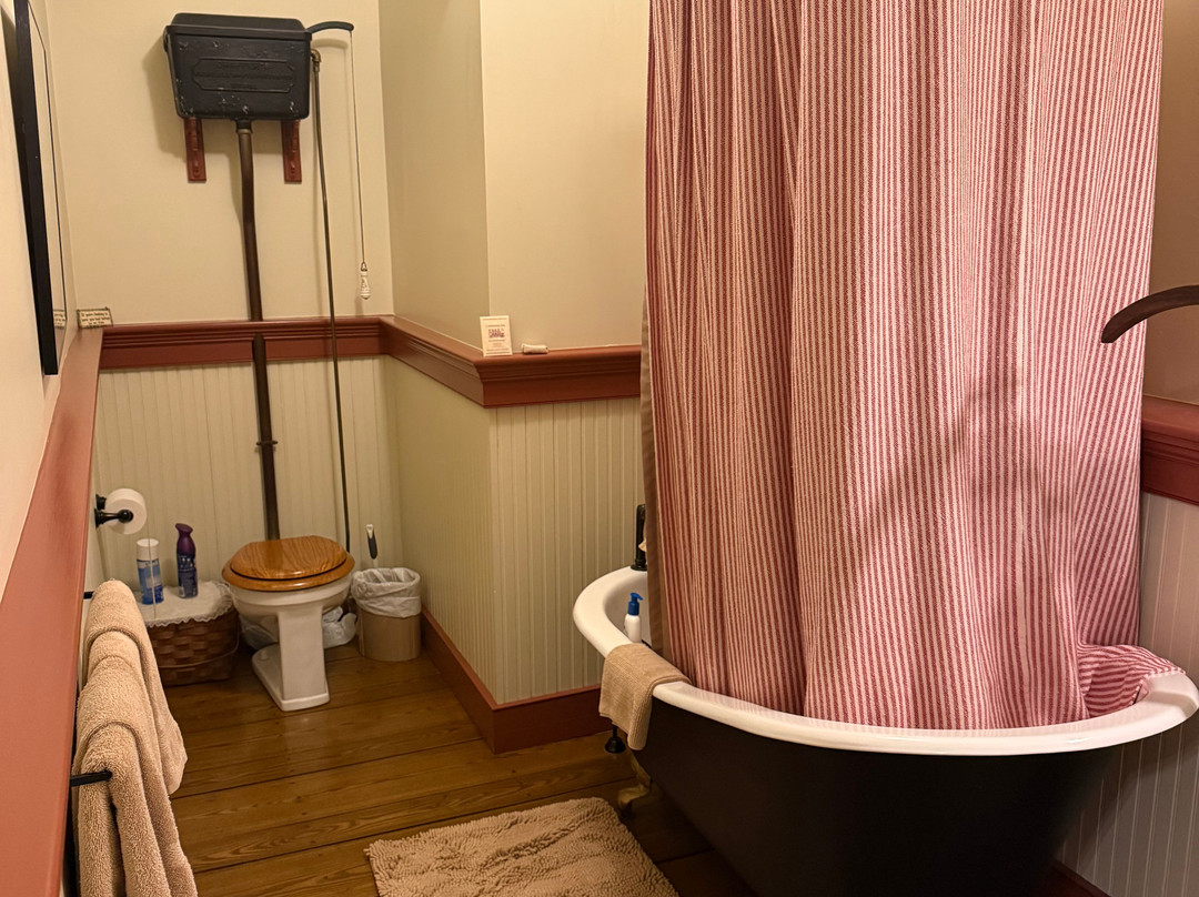 1786 The Limestone Inn B&B主图