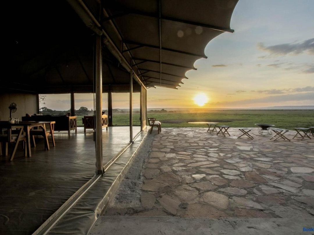 Entalet Mara Camp