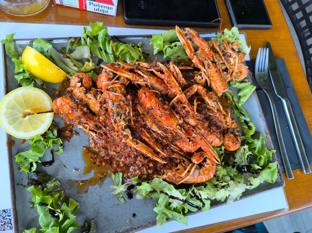 罗戈尼察餐馆和美食-Botinero
