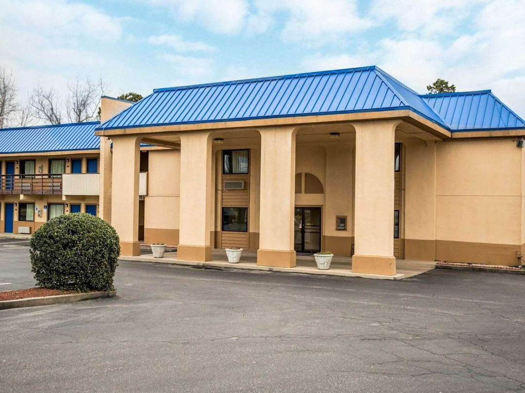Windsor酒店住宿-Rodeway Inn & Suites Plymouth Hwy 64