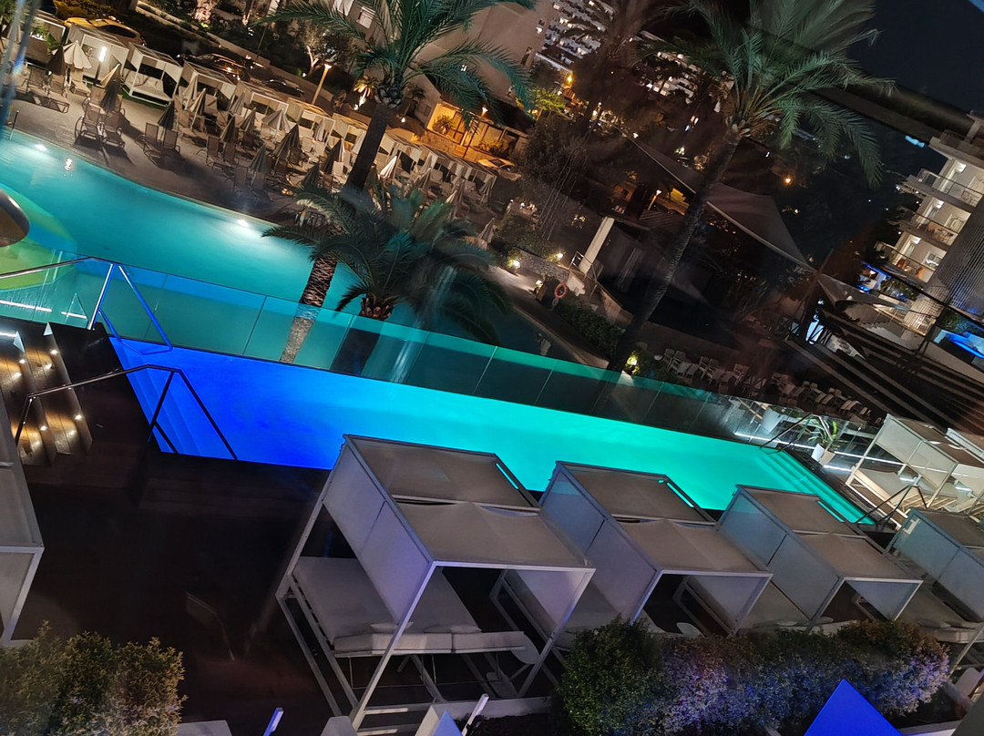 活着日出酒店主图
