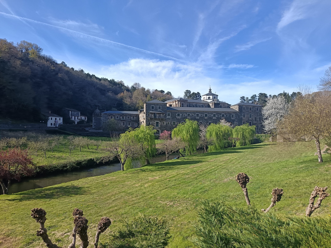 Monasterio de San Julian de Samos-Samos必去景点