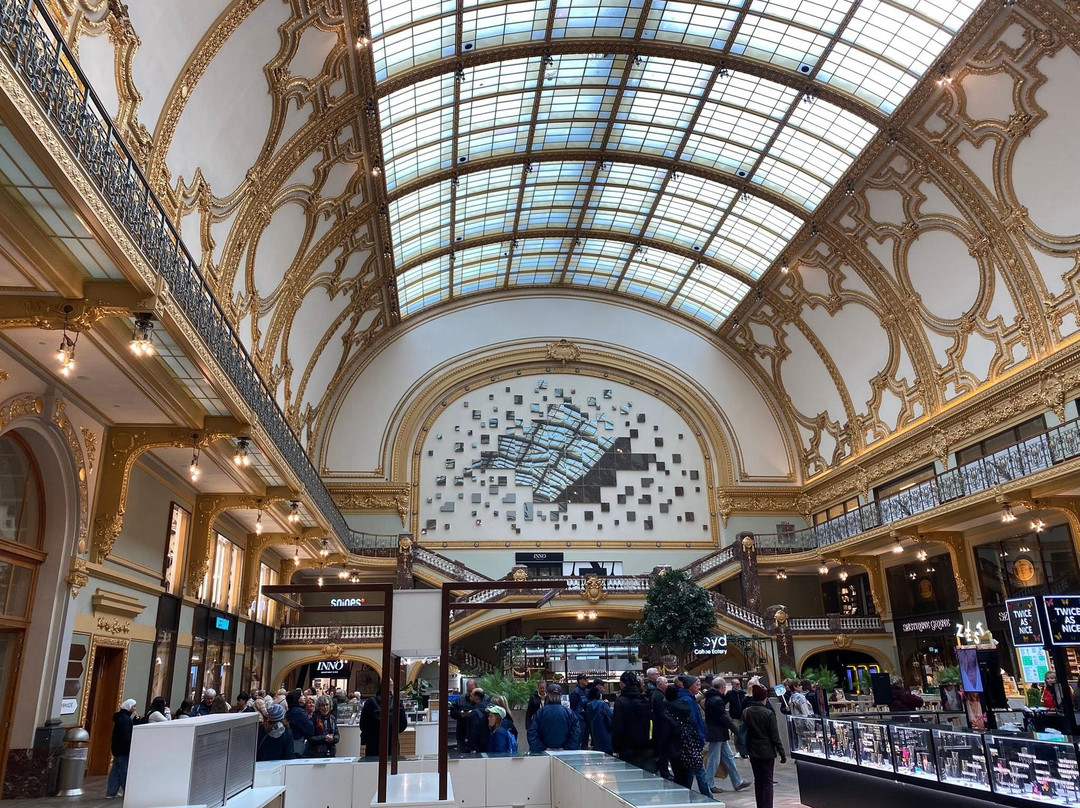 Shopping Stadsfeestzaal-安特卫普必去景点