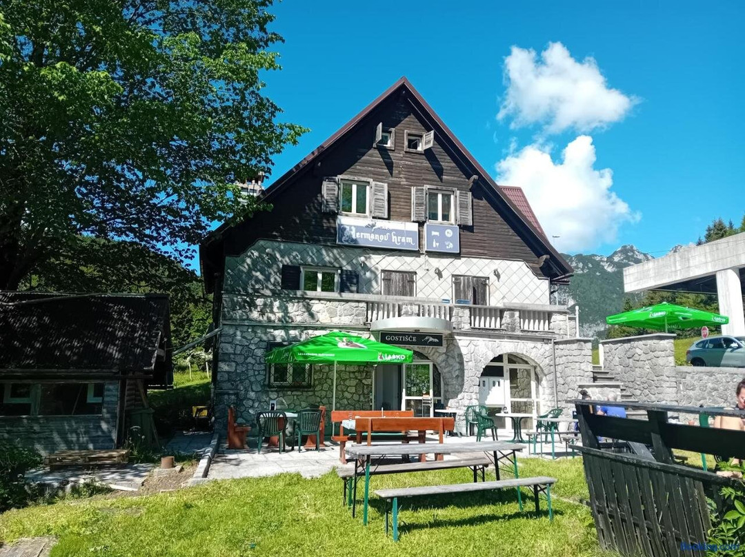 Guesthouse Hermanov Hram