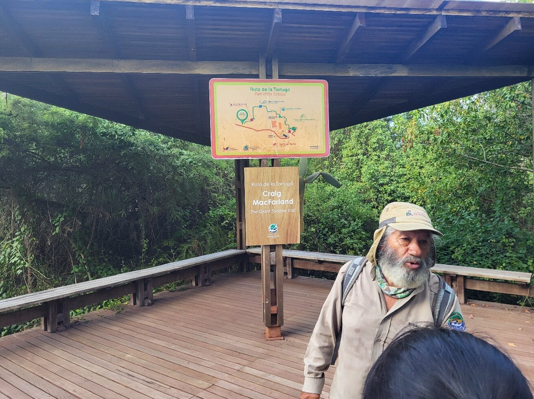 Estación Científica Charles Darwin-阿约拉港必去景点
