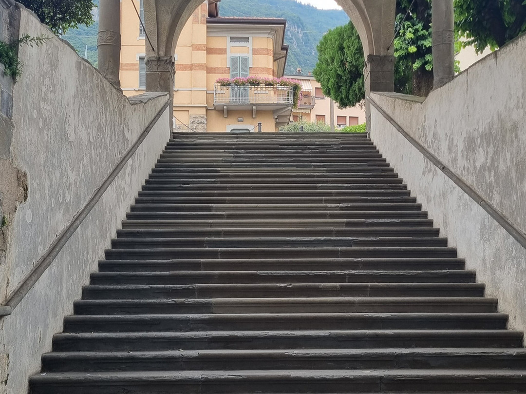 Basilica di Santa Maria in Valvendra-洛韦雷必去景点