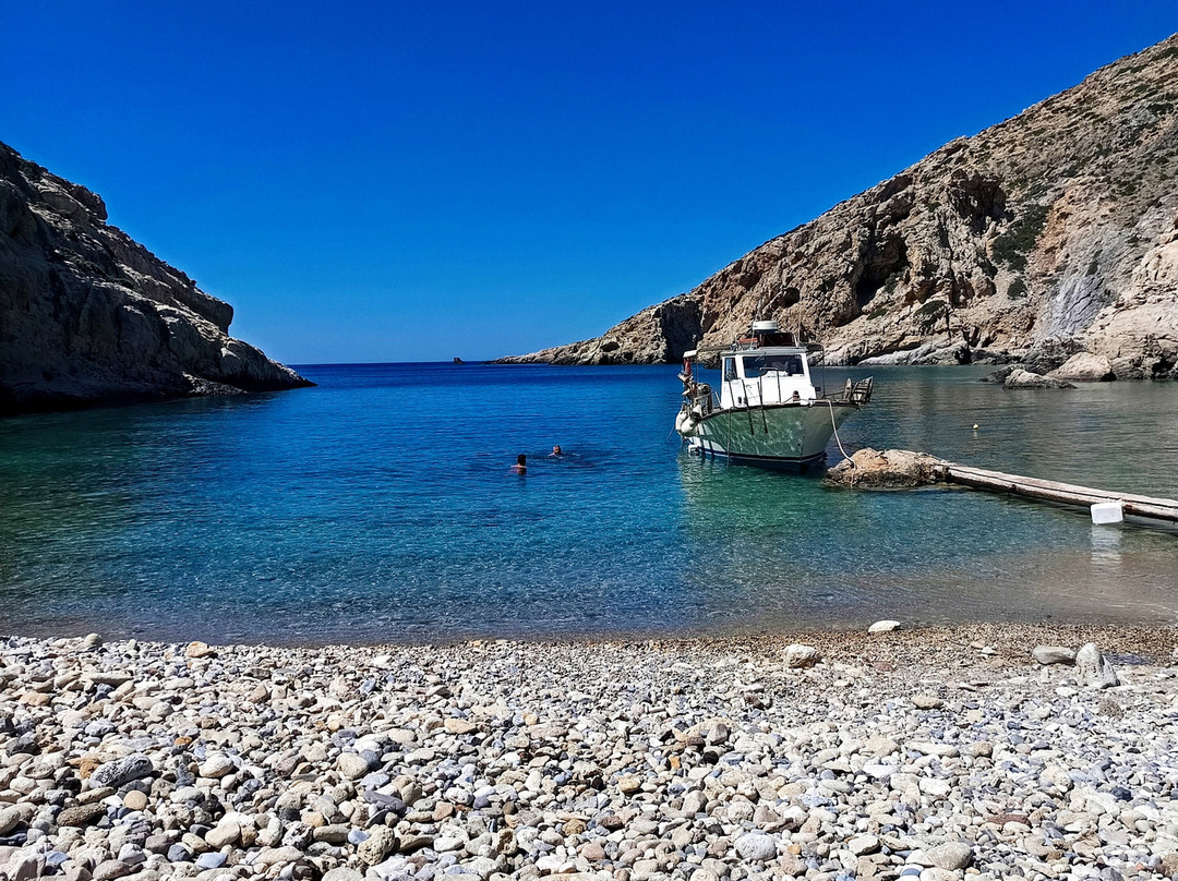 Antonios Boat Tours-Kaloi Limenes必去景点
