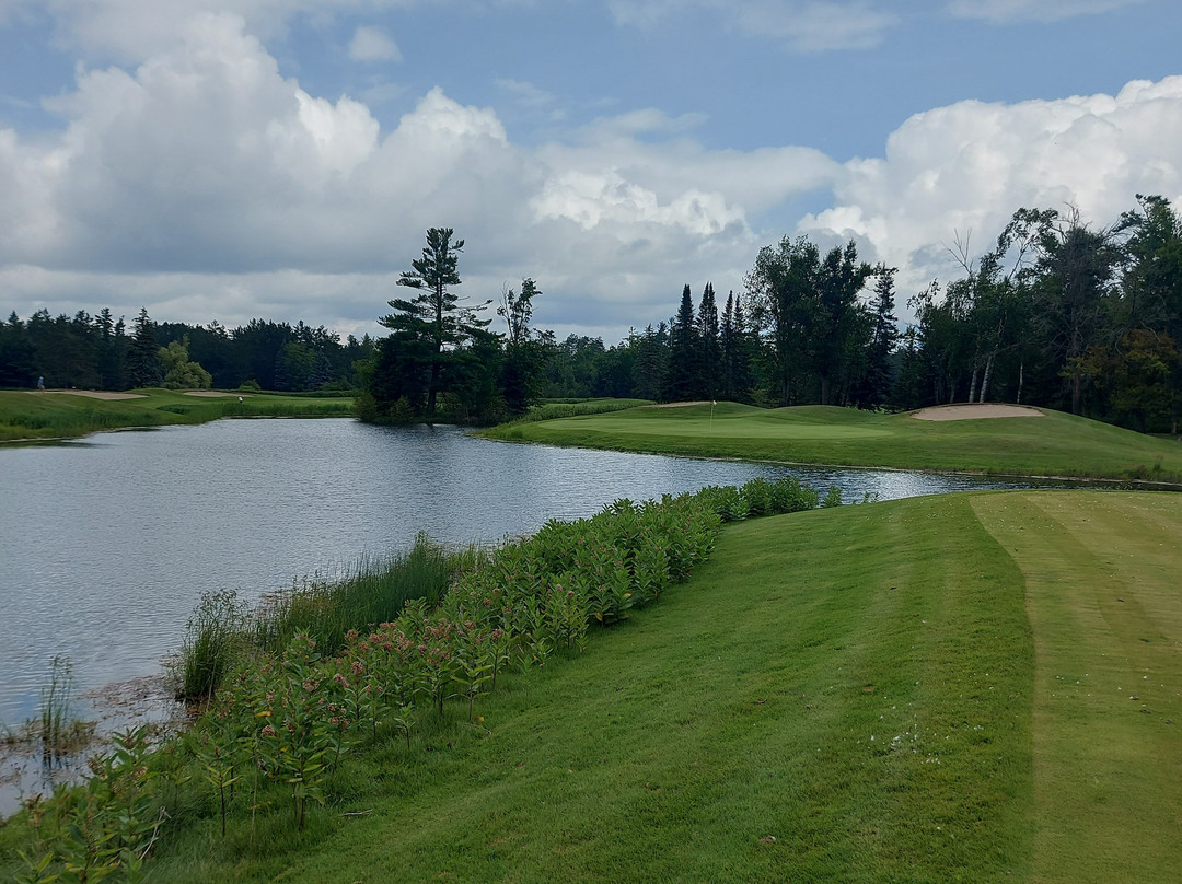 Garland Lodge & Golf Resort主图