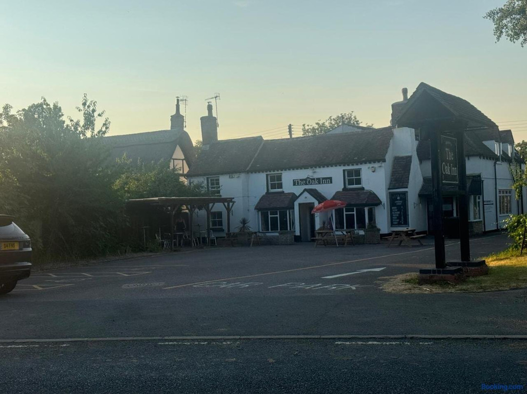 The Oak Inn