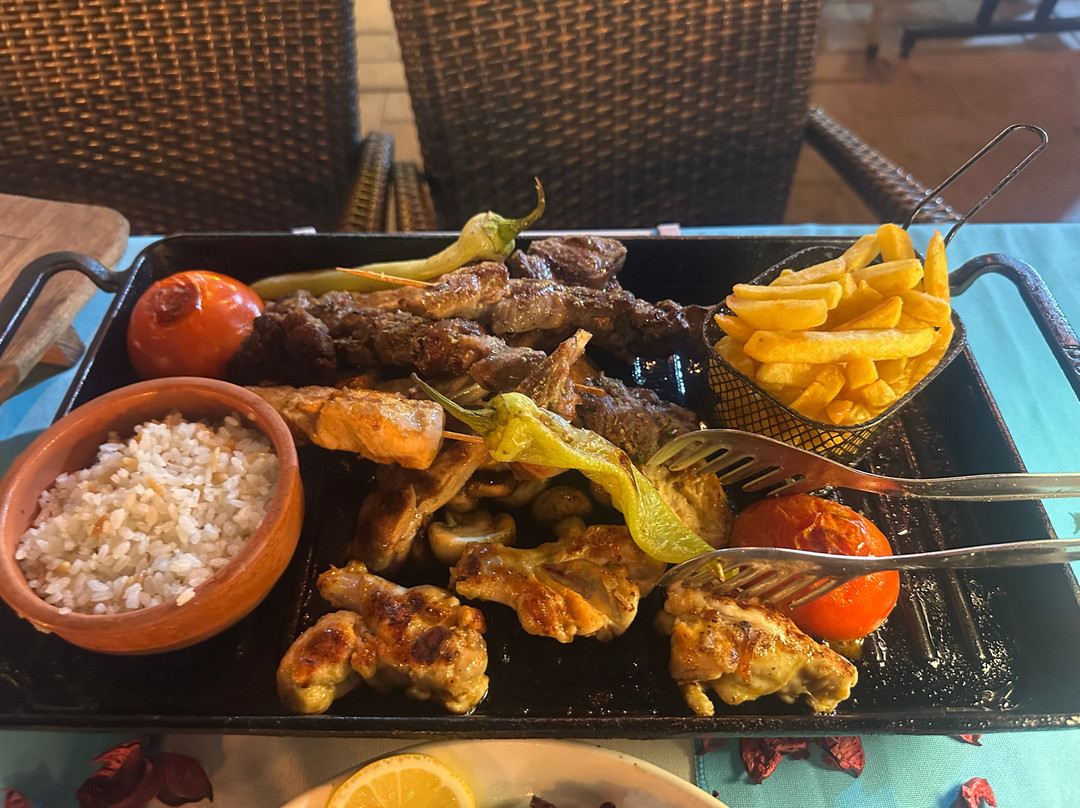 Daisy Restaurant & Cafe