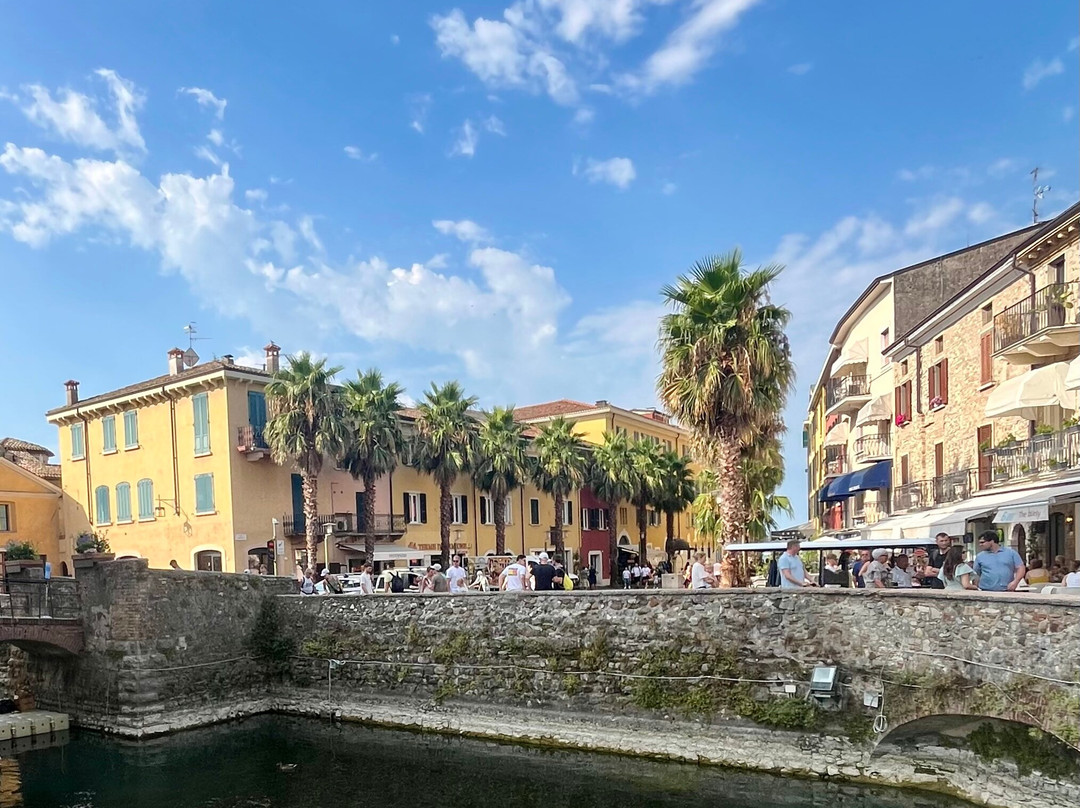 Castello Scaligero-锡尔苗内必去景点