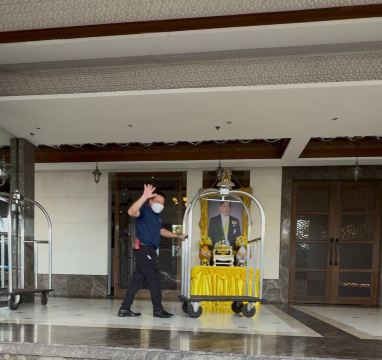 曼谷河畔-旅行者