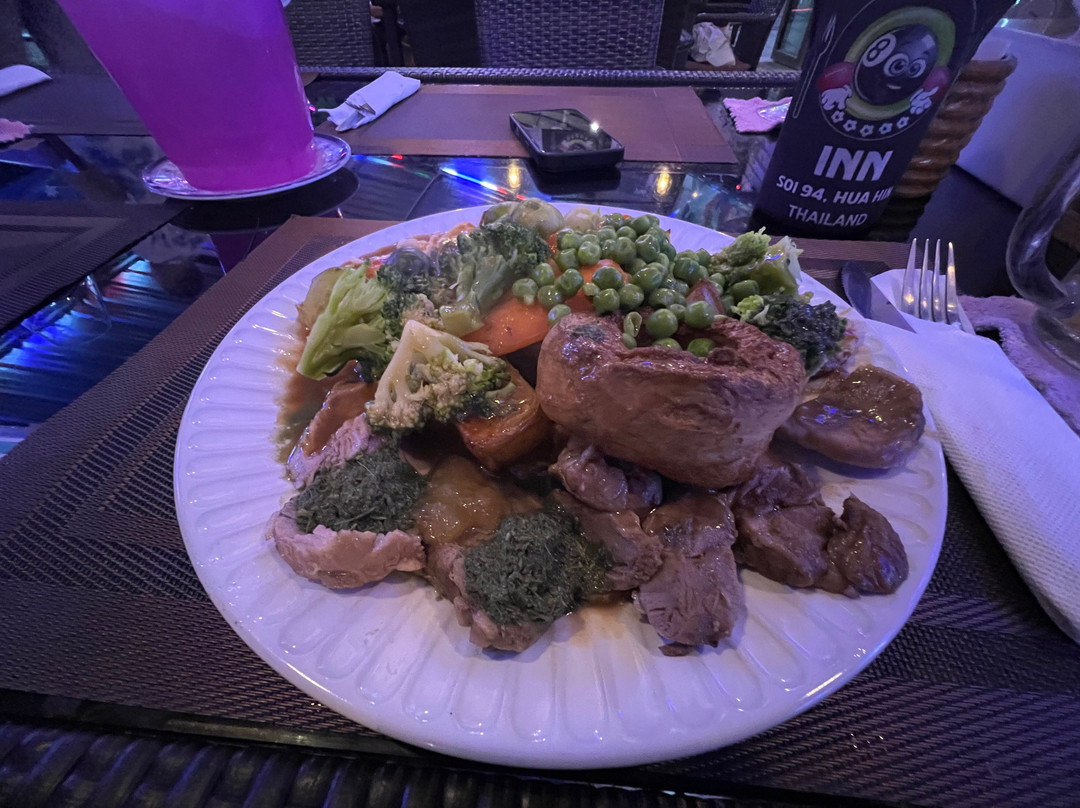 Halfway Inn - Hua Hin